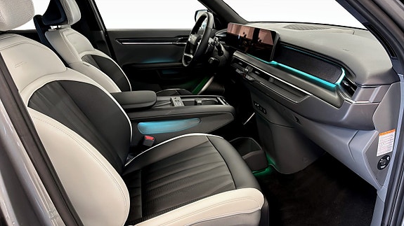 Kia EV9 3 of 13