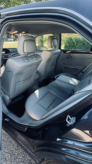 Mercedes-Benz E250 8 of 11