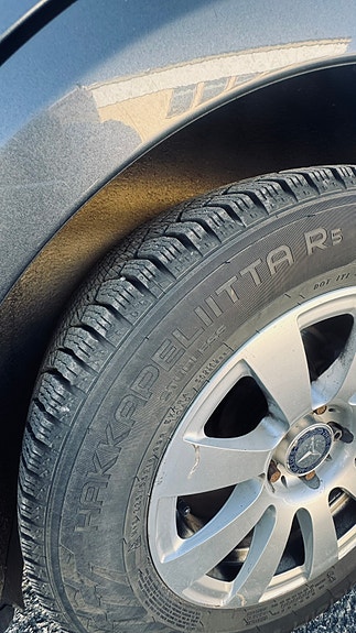 Mercedes-Benz E250 10 of 11