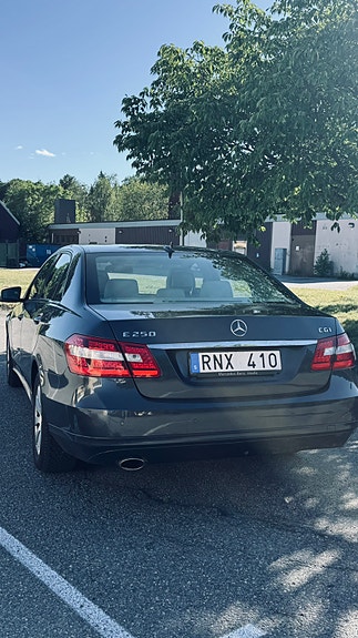 Mercedes-Benz E250 2 of 11