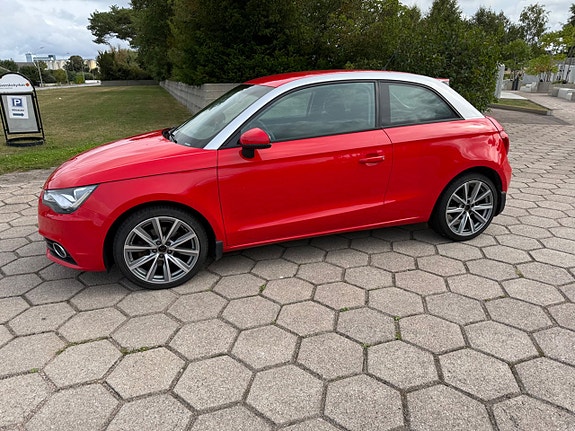Audi A1 2 of 13