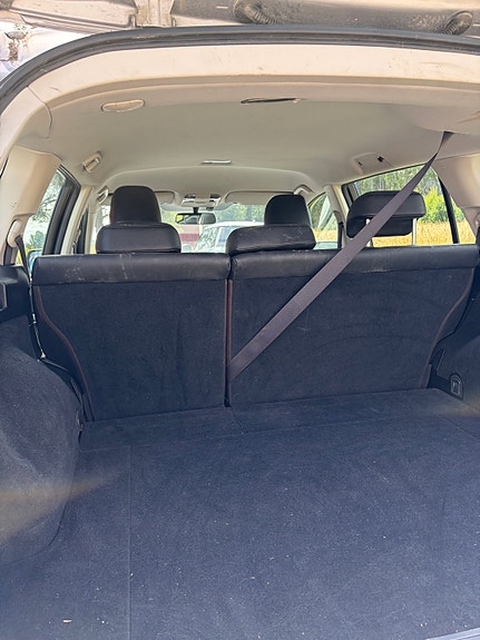 Subaru Legacy 5 of 6