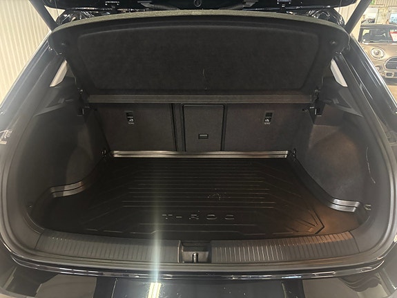 Volkswagen T-Roc 19 of 21