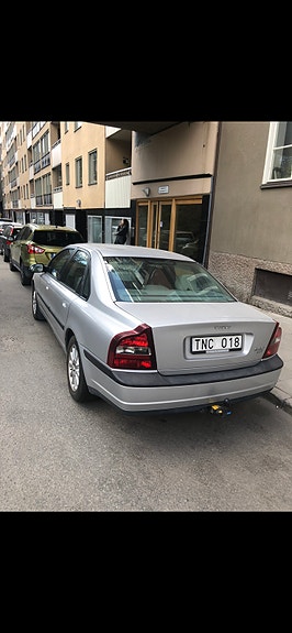 Volvo S80 2 of 2