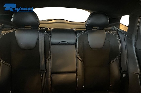 Volvo V40 14 of 20