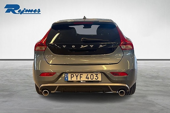 Volvo V40 4 of 20