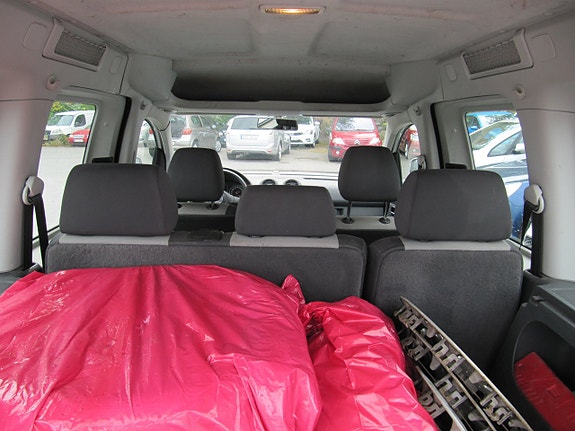 Volkswagen Caddy 8 of 24