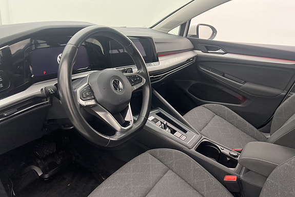 Volkswagen Golf VIII 9 of 13
