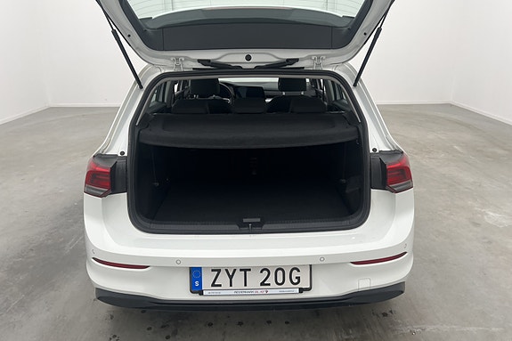 Volkswagen Golf VIII 12 of 13