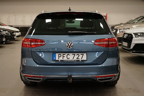 Volkswagen Passat 6 of 18