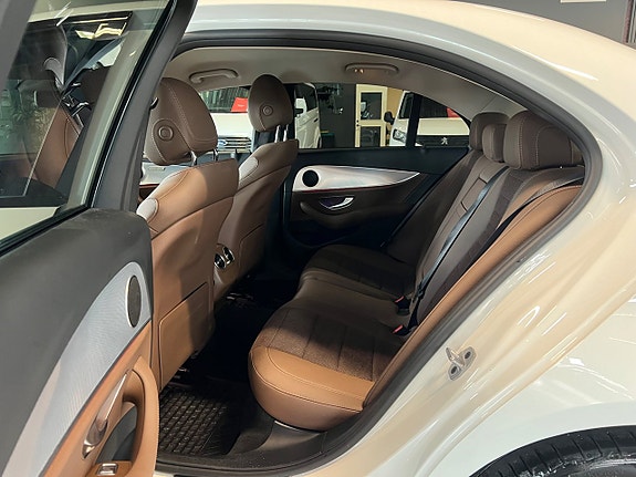Mercedes-Benz E200 d 14 of 17