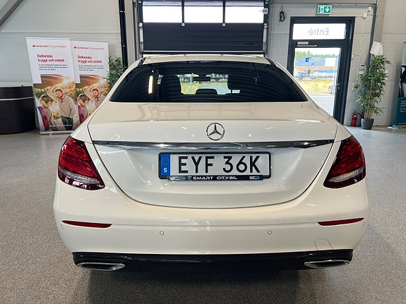 Mercedes-Benz E200 d 4 of 17