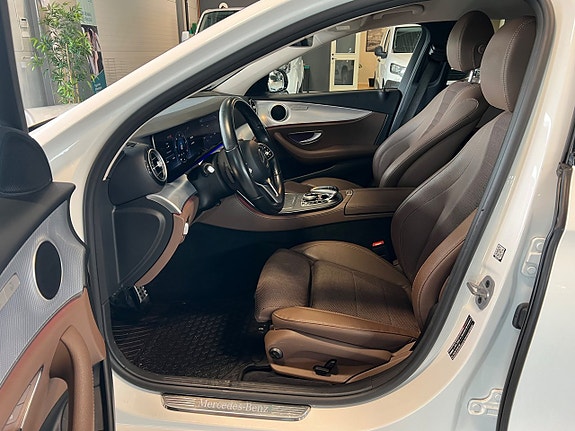 Mercedes-Benz E200 d 15 of 17