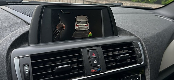 BMW 118d 9 of 11
