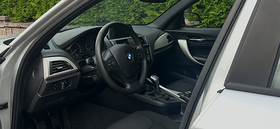 BMW 118d 8 of 11
