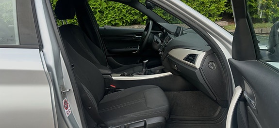 BMW 118d 4 of 11