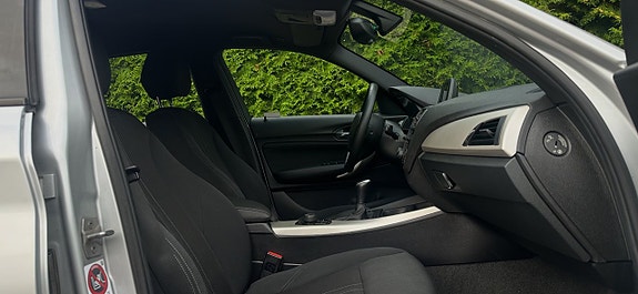 BMW 118d 6 of 11