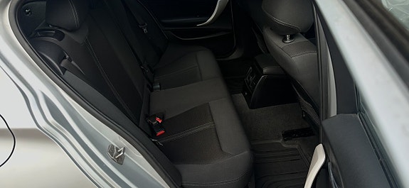 BMW 118d 7 of 11