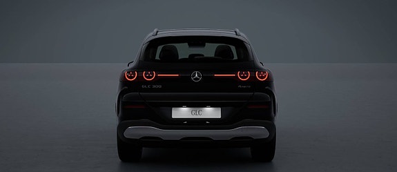 Mercedes-Benz GLC300 7 of 11