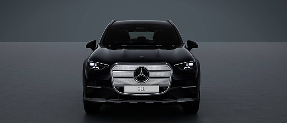 Mercedes-Benz GLC300 3 of 11