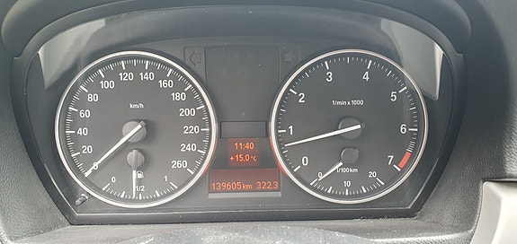 BMW 318i 5 of 6