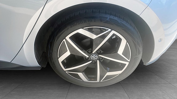 Volkswagen ID.3 7 of 15