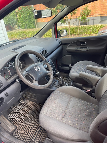 Volkswagen Sharan 9 of 11