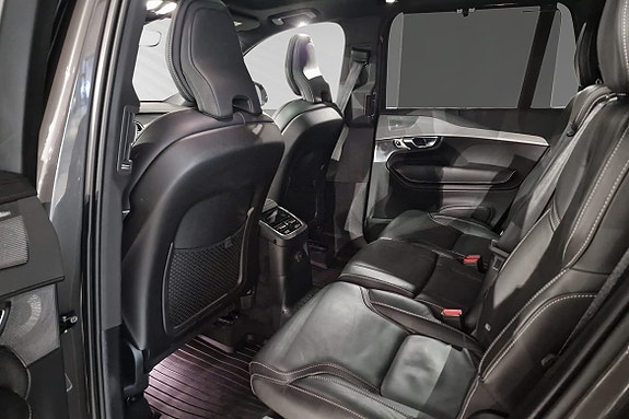 Volvo XC90 8 of 19