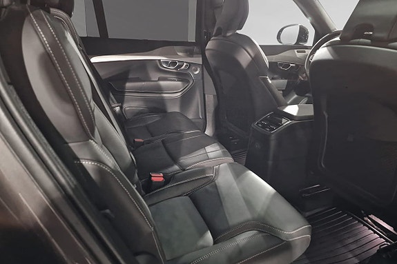 Volvo XC90 11 of 19