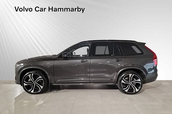 Volvo XC90 3 of 19
