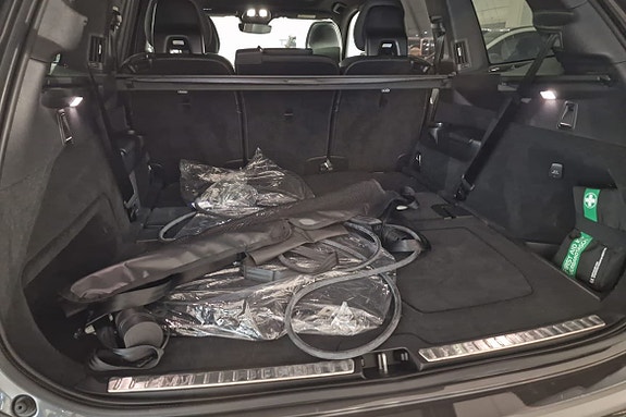 Volvo XC90 13 of 19