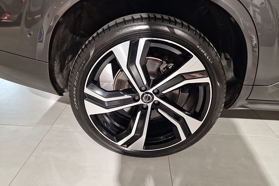 Volvo XC90 12 of 19