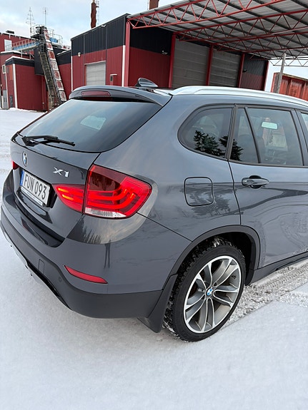 BMW X1 4 of 5