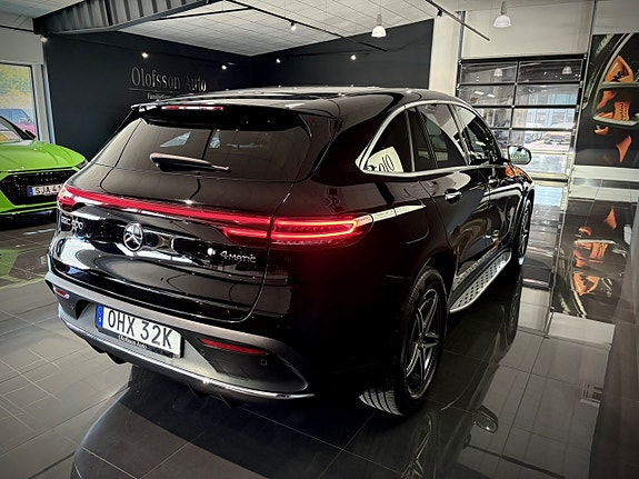 Mercedes-Benz EQC400 10 of 14