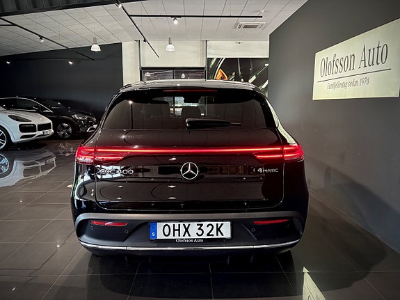 Mercedes-Benz EQC400 11 of 14