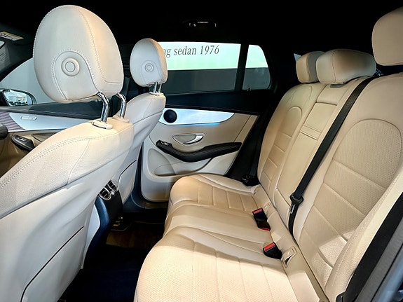 Mercedes-Benz EQC400 7 of 14