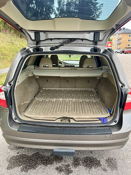 Volvo V70 10 of 14