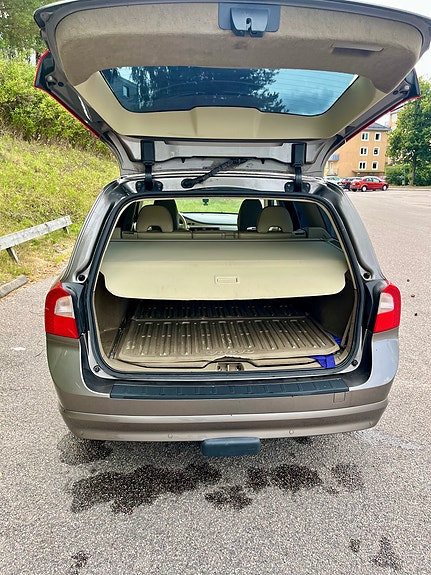 Volvo V70 11 of 14