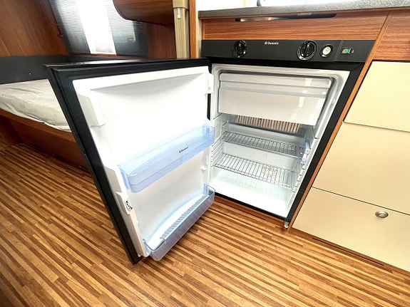 Adria 542 UT, Enkelsängar, Toa bak, Alde, Boxmarkis, 1500 kg 10 of 13