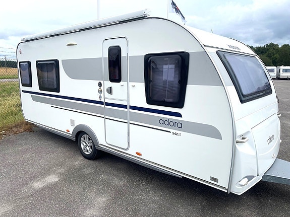 Adria 542 UT, Enkelsängar, Toa bak, Alde, Boxmarkis, 1500 kg