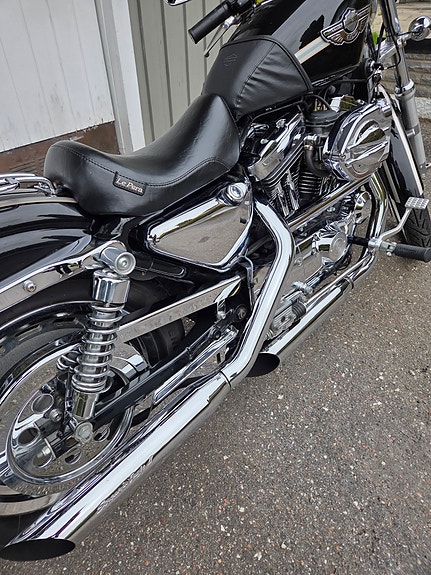 Harley-Davidson Sportster XL 1200 C (100års Jubileumsmodell) 5 of 11