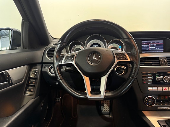 Mercedes-Benz C180 15 of 24