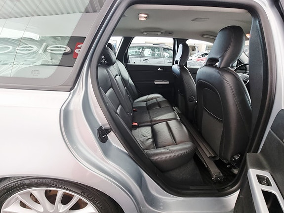 Volvo V50 18 of 25