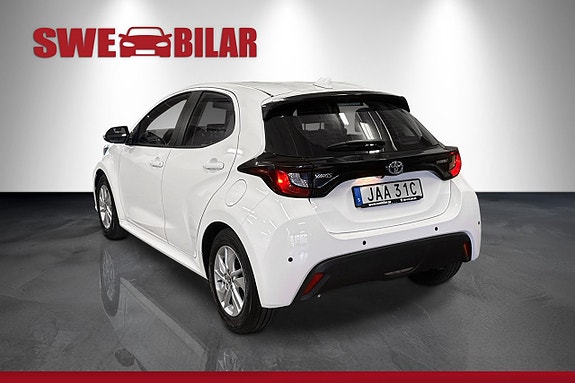 Toyota Yaris 6 of 23