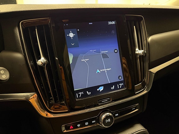 Volvo V90 Cross Country 13 of 29