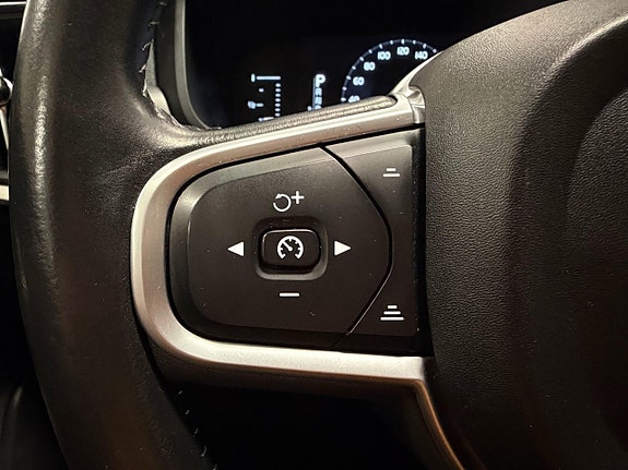Volvo V90 Cross Country 22 of 29