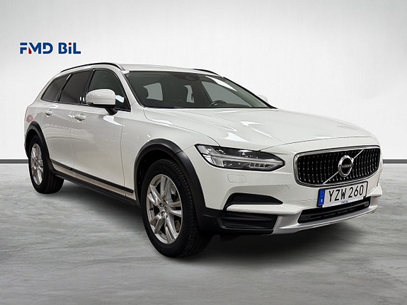 Volvo V90 Cross Country 5 of 29