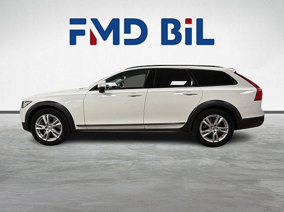 Volvo V90 Cross Country 2 of 29