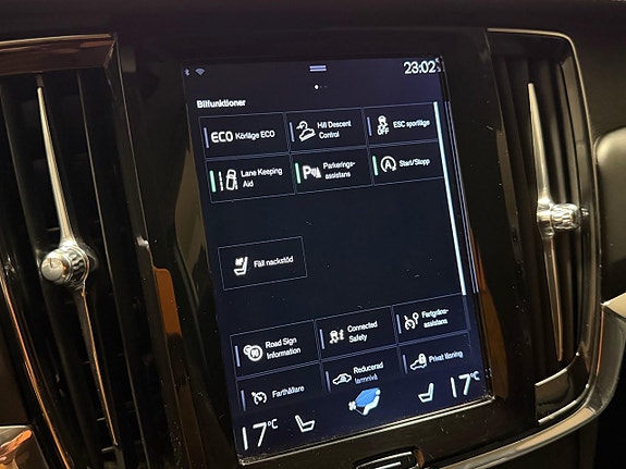 Volvo V90 Cross Country 14 of 29