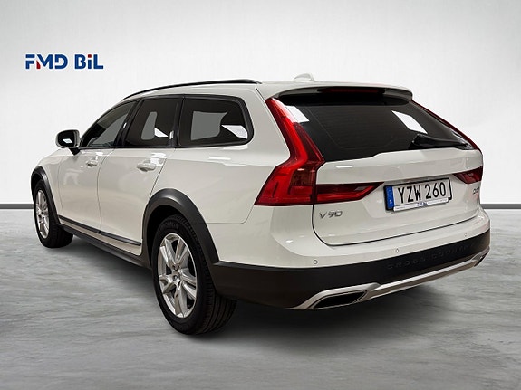 Volvo V90 Cross Country 7 of 29